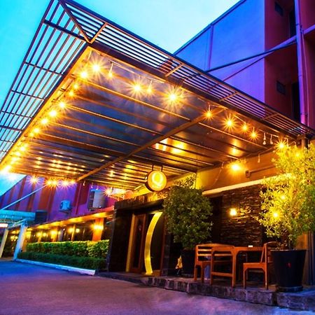 Q Hotel Бангкок Экстерьер фото