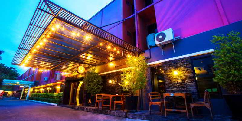 Q Hotel Бангкок Экстерьер фото