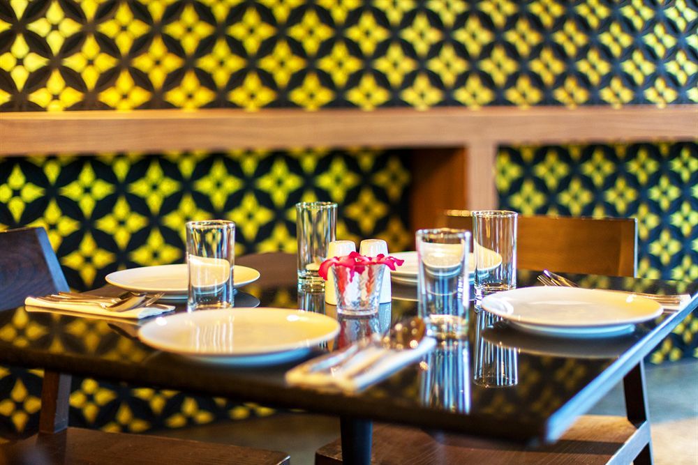 Q Hotel Бангкок Экстерьер фото