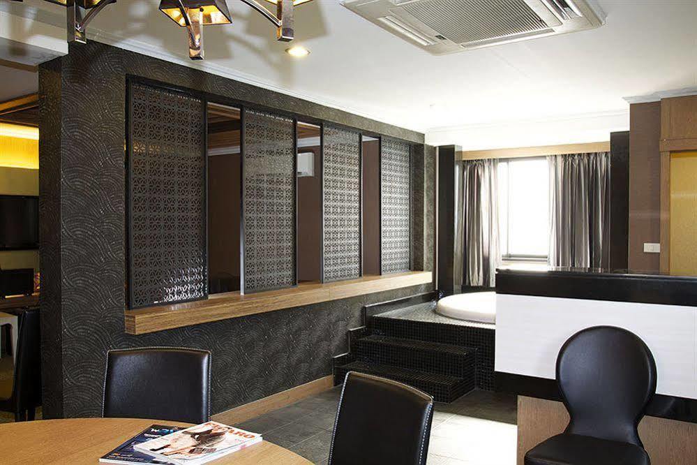 Q Hotel Бангкок Экстерьер фото